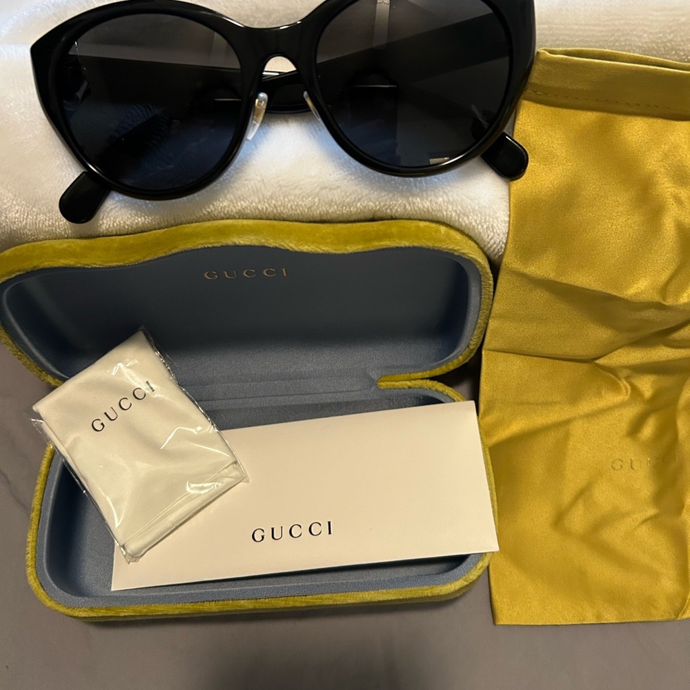 Gucci sunglasses